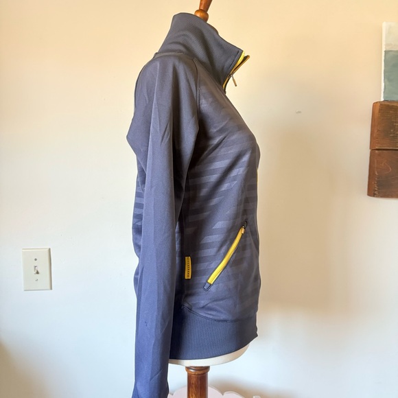 Nike Jacket Livestrong Gray Running Jacket with Yellow Accents Sz S - Picture 4 of 9
